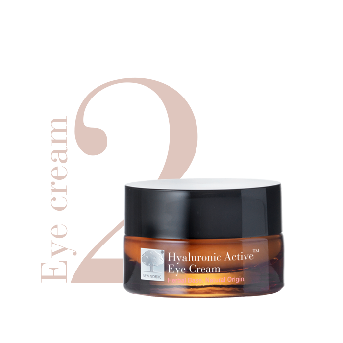 Trin 2: Hyaluronic Active™ øjencreme indgår som det andet trin i en hudplejerutine.