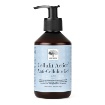 New Nordic Cellufit Action™ Anti-Cellulite Gel med koffein, sandeltræ og sort kommen hjælper med at forbedre hudens elasticitet og mindske synligheden af cellulite.