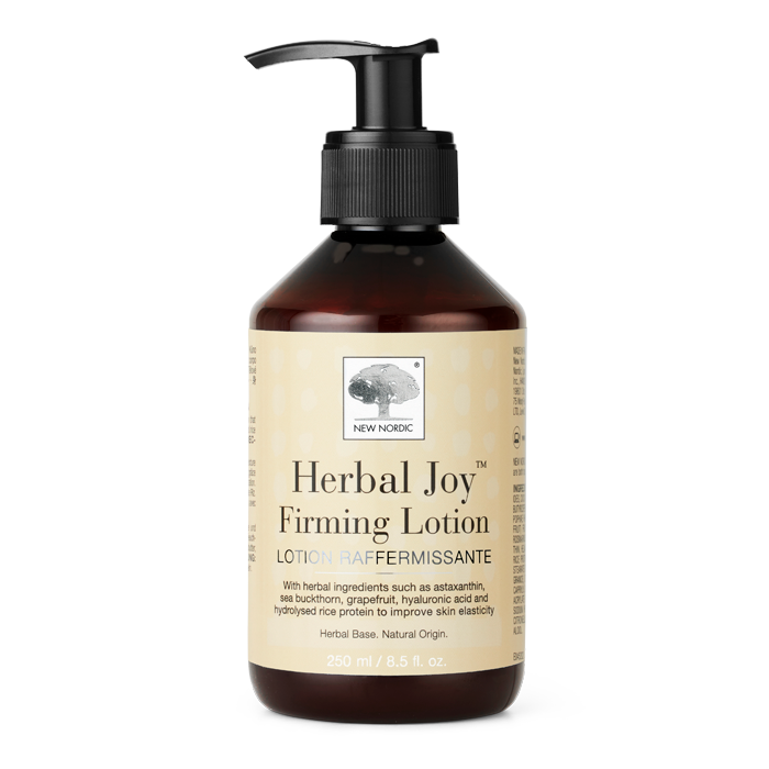 di_webpackshot_herbaljoy_firminglotion_UK New Nordic Herbal Joy™ Firming Lotion med astaxanthin, havtorn og hyaluronsyre, hjælper med at pleje huden og forbedre hudens elasticitet.
