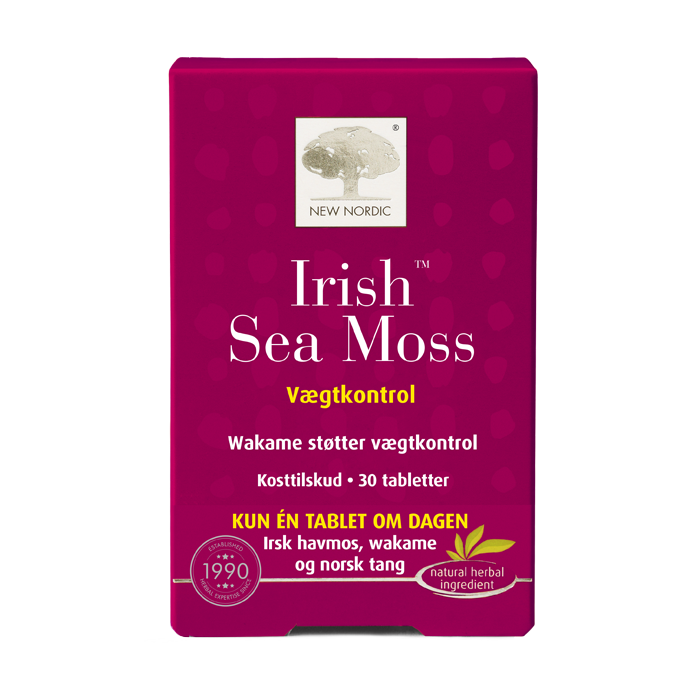 di_webpackshot_irish_sea_moss_dk New Nordic Irish Sea Moss™ med irsk havmos, wakame og norsk tang, hvor wakame understøtter vægtkontrol, vist på lyserød produktemballage.
