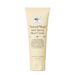 New Nordic Natural Magic™ Anti-Ageing Hand Cream med astaxanthin, havtorn og hyaluronsyre, hjælper med at pleje og fugte hænderne.