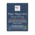 New Nordic Magic Magnesium Taurat 875 mg™ med magnesium, thiamin, D-vitamin og bark fra kystnær fyrretræ, hvor magnesium bidrager til normal muskelfunktion, og thiamin bidrager til hjertets normale funktion.