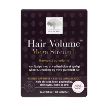New Nordic Hair Volume™ Mega Strength med æbleekstrakt, hirse, padderokke, aminosyrer, biotin og zink. Kosttilskud udviklet til at fremme hårvækst, volumen og synligt tykkere hår.